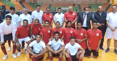 وزير الرياضة يتألق فى مباراة على هامش افتتاح أولمبياد المحافظات الحدودية