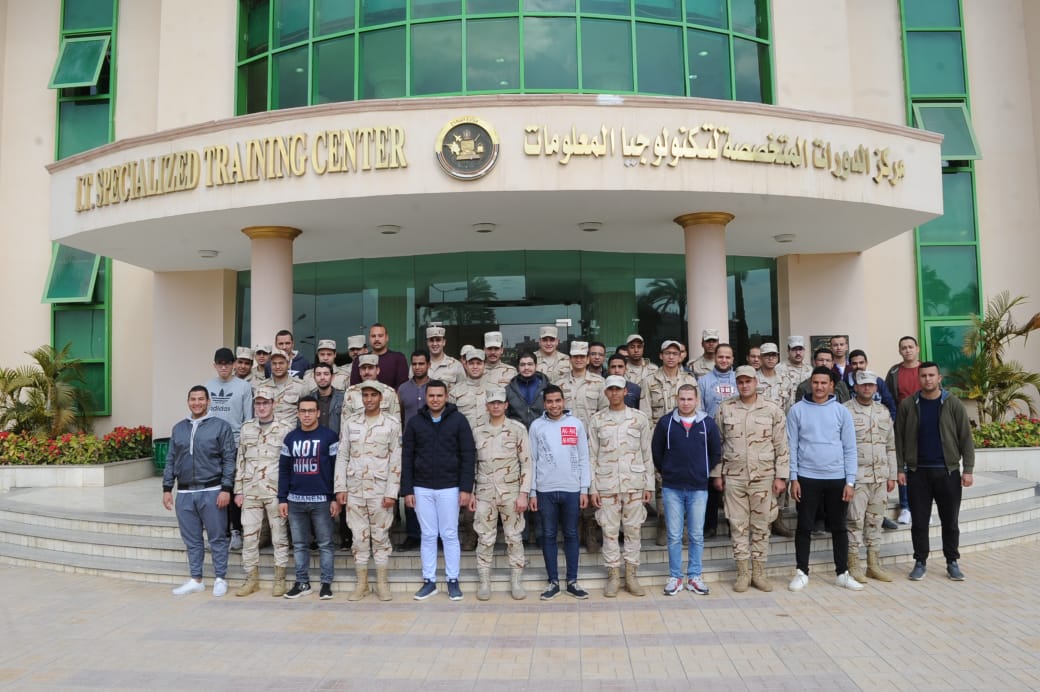 القوات المسلحة تنظم دورات تدريبية للمجندين المتميزين في مجال تكنولوجيا المعلومات
