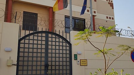 القنصلية العامة في جدة تشرف على إعادة 866 مواطناً عالقاً في المملكة 