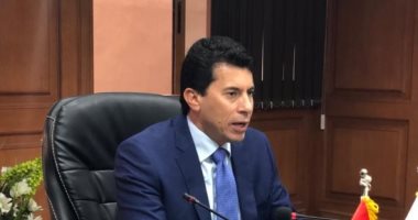 وزير الرياضة: اجتمعت مع عمرو الجنايني لمناقشة سيناريوهات عودة الدورى 

