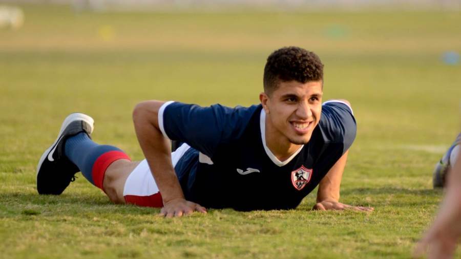 محمد عبد الغني يكشف مفاوضات الأهلي له والتحذيرات من اللعب للزمالك 
