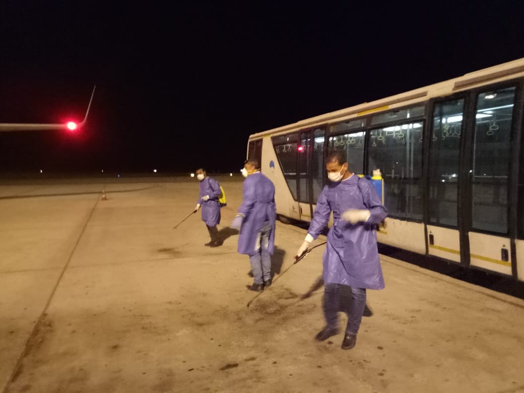 وصول 65 عالقا مصريا فى رحلة قادمة من عمان لمطار مرسى علم
