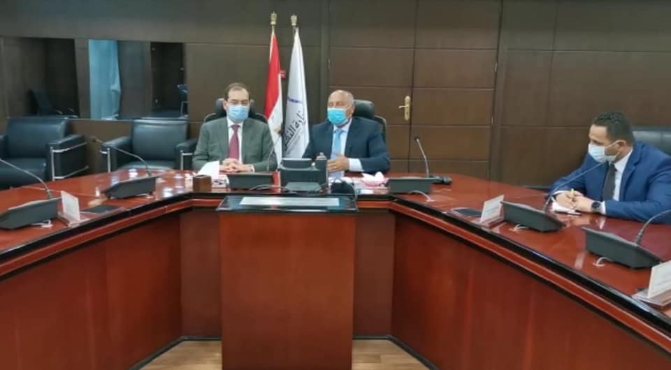 وزيرا النقل والبترول يبحثان مستجدات إعادة تأهيل خط سكة 