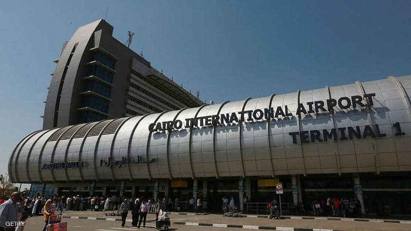 مطار القاهرة يقرر إلغاء الحجر الصحي للعائدين من الخارج