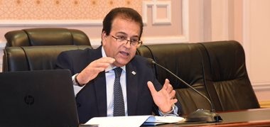 وزير التعليم العالى: مصر قد تكون تخطت ذروة كورونا وفى طريقها لانخفاض الإصابات 