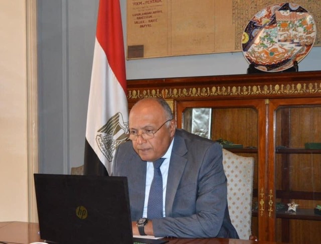 شكري يؤكد علي تضامن مصر مع الشعب اللبناني وبذل كل الجهود لدعمه