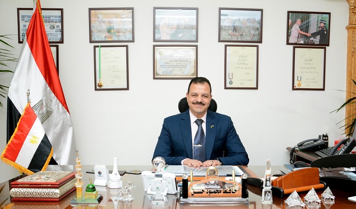 وزيرة التجارة تعين اللواء حافظ حسن مساعداً للشئون المالية والإدارية لمدة عام