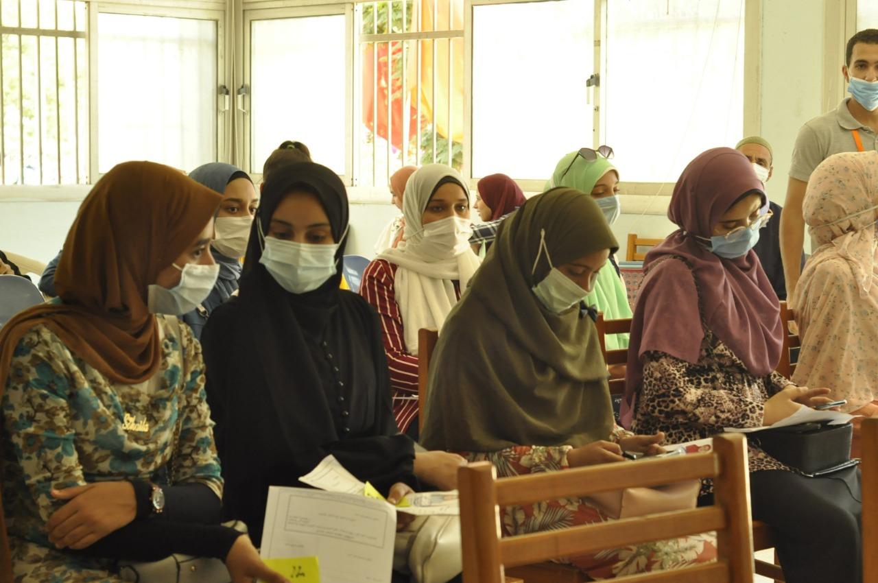جامعة المنيا تستقبل طلابها الجدد المتقدمين لكليتي 