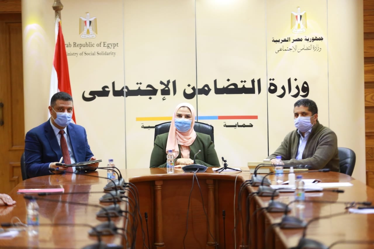 وزيرة التضامن: 3.5 مليون شريحة محمول لمستفيدي تكافل وكرامة لتسهيل تواصل مع الوزارة
