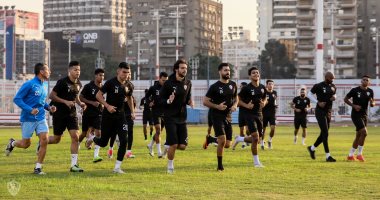 باتشيكو يجتمع بلاعبى الزمالك وإيقاف التمرين أكثر من مرة لتصحيح الأخطاء