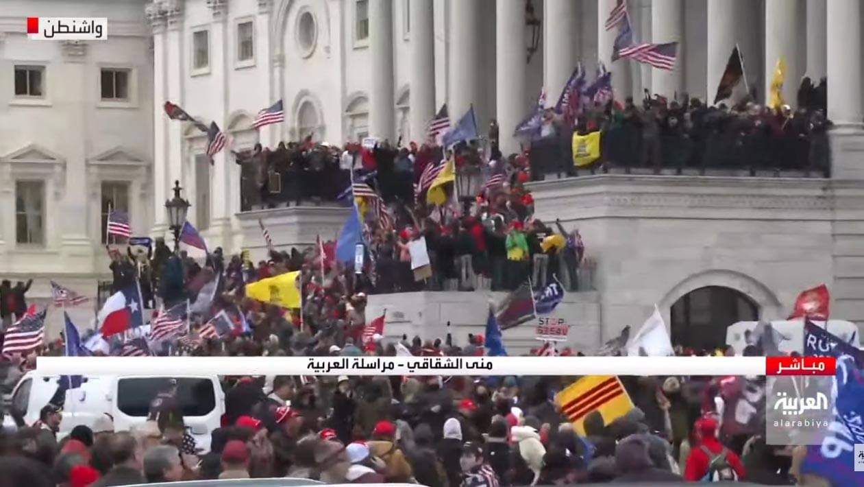 تحريض ترامب يحول أمريكا لدولة عالم ثالث: اقتحام مبنى الكونجرس وواشنطن تفرض حظر تجول