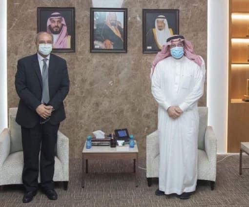 السفير المصري في الرياض يلتقي وزير التعليم السعودي