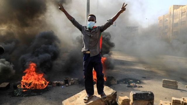 قوى الحرية والتغيير في السودان تدعو إلى العصيان المدني الشامل