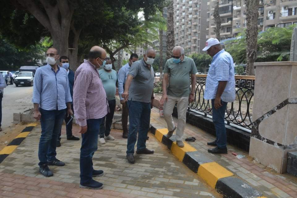بالصور.. محافظ الجيزة يتفقد أعمال تطوير ميدان المساحه

 