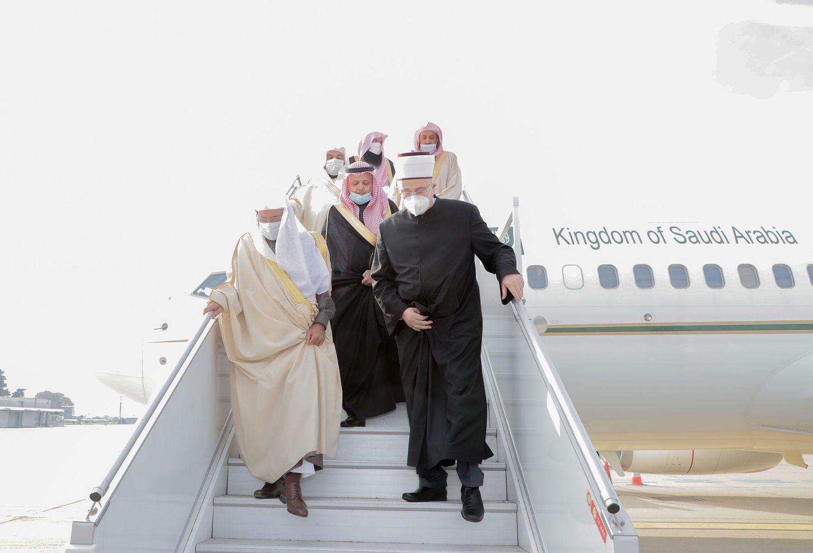 وزير الشؤون الإسلامية السعودية يصل إلى كرواتيا لتوقيع مذكرة تعاون فى المجال الإسلامي
