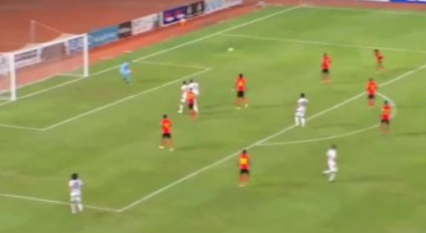 منتخب مصر يتأهل رسمياً لتصفيات كأس العالم بعد التعادل مع أنجولا 2 / 2