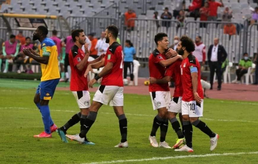منتخب مصر يفوز على الجابون 2/1 ليتأهل رسميًا للدور النهائي بتصفيات المونديال