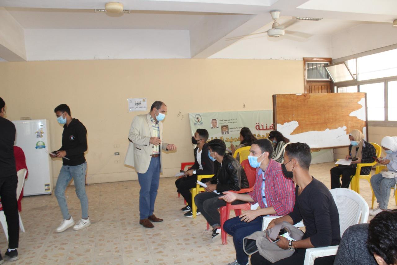 جامعة المنيا تبدأ تطعيم طلابها تحت سن الــ 18 عامًا بكلية الزراعة