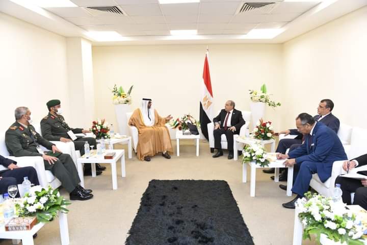 الوزير مرسي يبحث مع وزير الدولة لشئون الدفاع الإماراتي يبحثان سبل تعزيز التعاون

