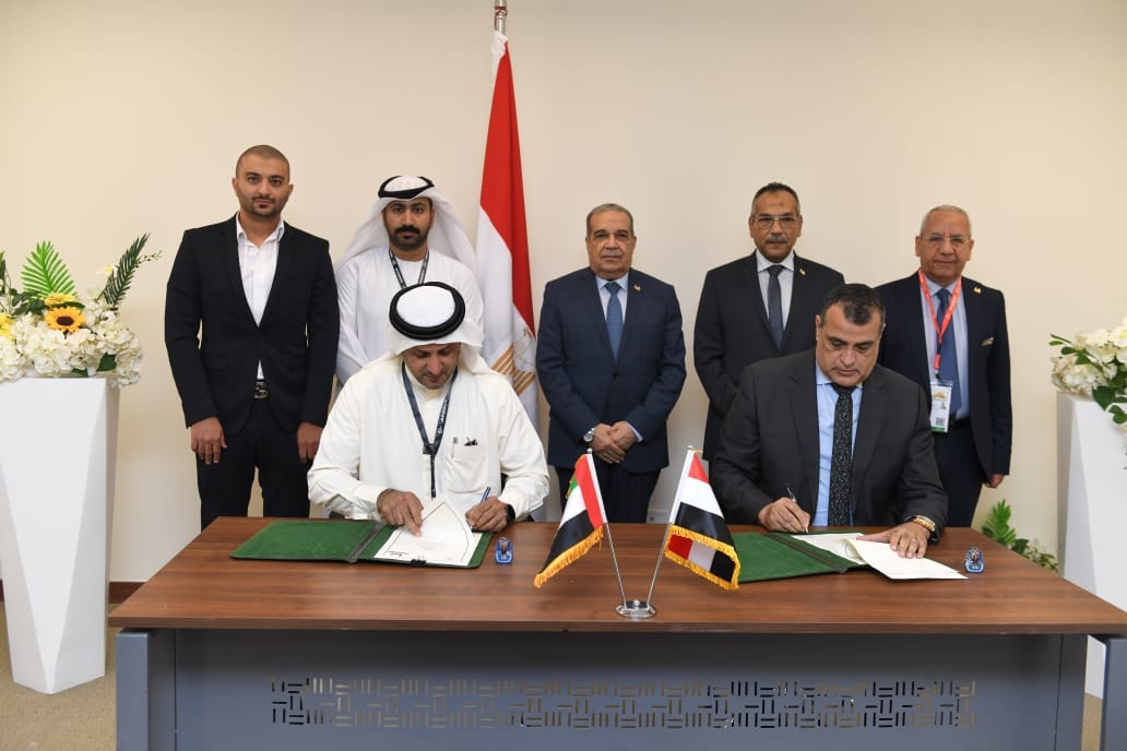 الوزير مرسي يشهد توقيع إتفاقية تعاون مع إحدى الشركات الإماراتية المتخصة في الصناعات الدفاعية