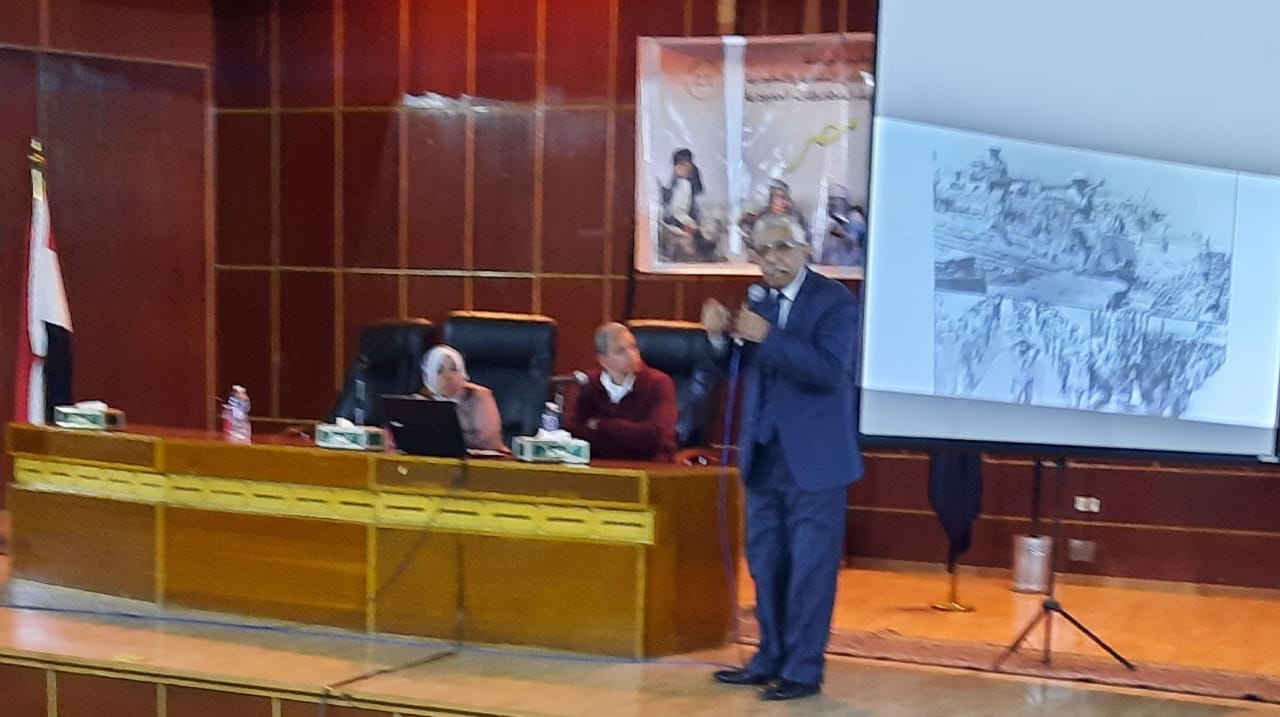 الغباشي يشرح تحديات الأمن القومي في ندوة لوزارة الشباب والرياضة بمحافظة أسوان