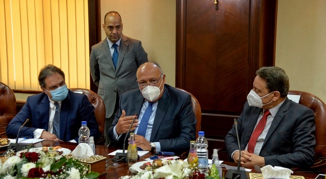  وزير الخارجية يلتقي رؤساء تحرير وإعلاميين بمقر المجلس الأعلى للإعلام