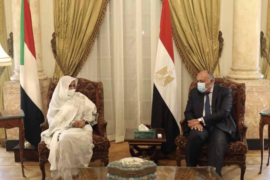  وزير الخارجية يستقبل نظيرته السودانية
