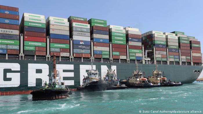 جهة التأمين ترد بعد قرارات مصر بشأن سفينة الحاويات 