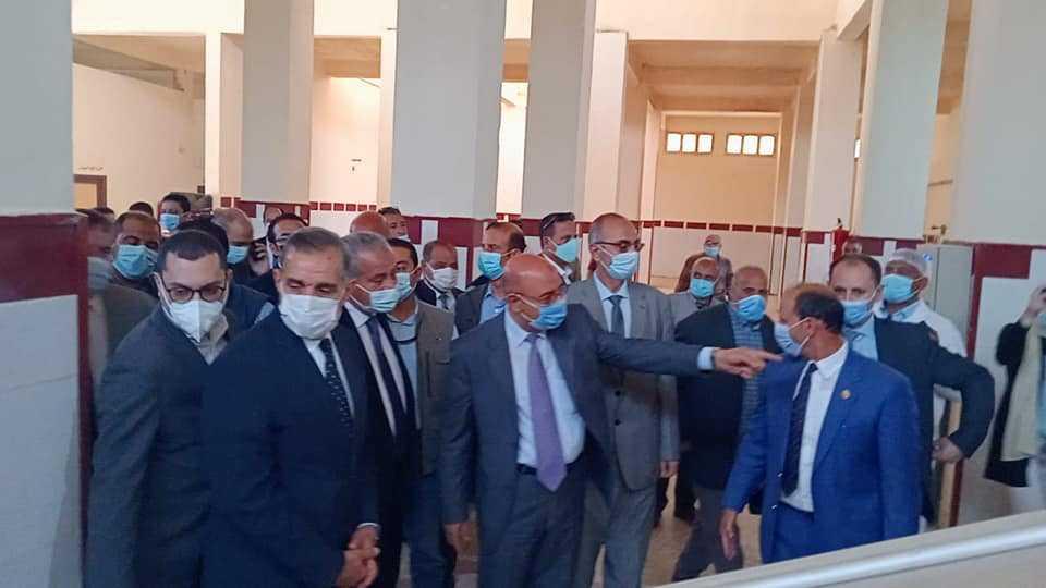 محافظ كفر الشيخ يستقبل ووزير التموين لتفقد عدد من المشروعات الخدمية
