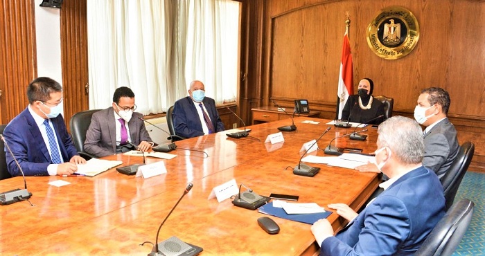 جامع: الحكومة حريصة على تهيئة البيئة المناسبة للتحول نحو استخدام الطاقة النظيفة