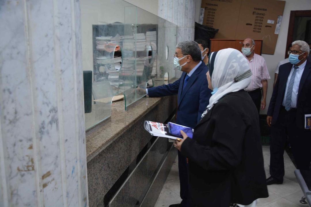 محافظ المنيا يتفقد المقر الجديد لإدارة خدمة المواطنين بعد إحلاله وتجديده كمركز خدمة مطور