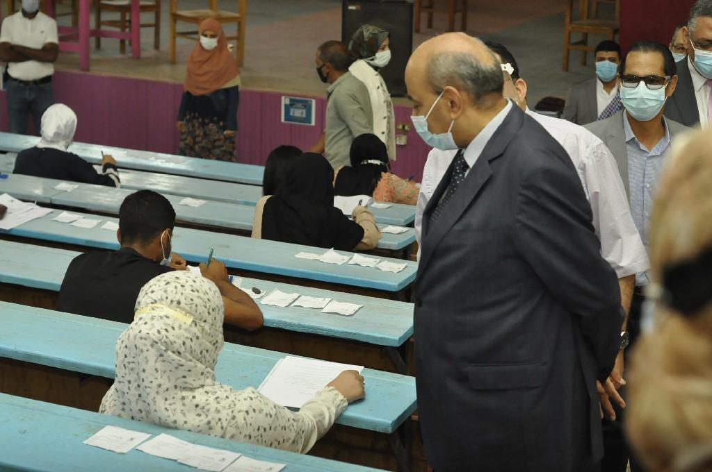 انتظام امتحانات جامعة المنيا وسط إجراءات احترازية