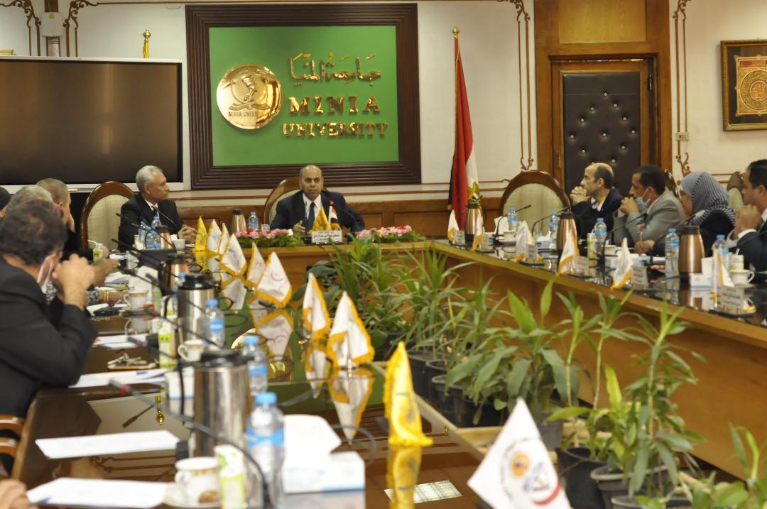 مجلس جامعة المنيا يعلن: انطلاق أعمال الإنشاءات بالجامعة الأهلية ويحدد مواعيد اختبارات القدرات  للعام الجامعي 2021/2022 . 