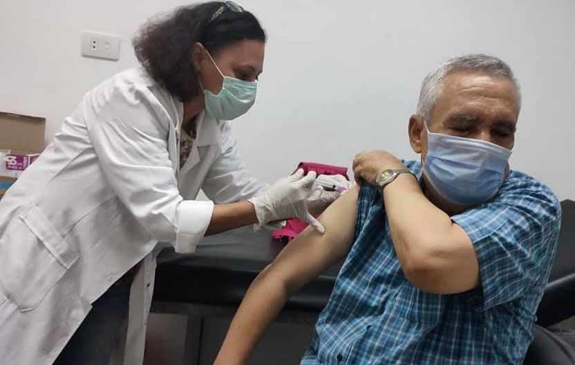 مصر تتجاوز تطعيم 100 ألف مواطن يوميا بلقاح كورونا 