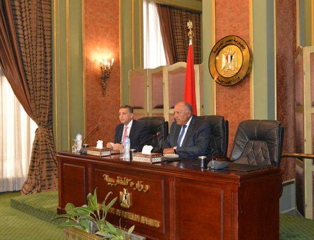 وزير الخارجية يطالب سفراء مصر بالترويج لإنجازات الدولة غير المسبوقة
