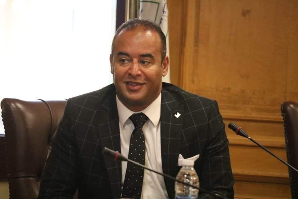 سكرتير عام شعبة الأدوات الصحية يطالب بمد الفترة التجريبية للتسجيل المسبق للشحنات