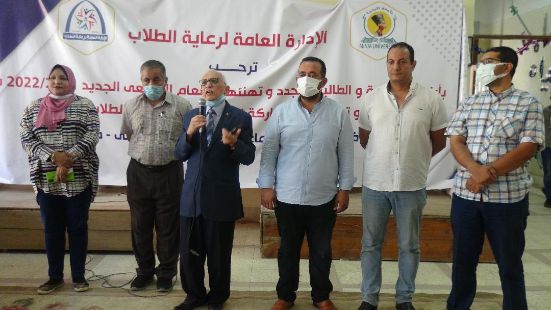 جامعة المنيا تُواصل أعمال الكشف الطبي وتلقي لقاح كورونا لطلابها الجُدد والقدامى