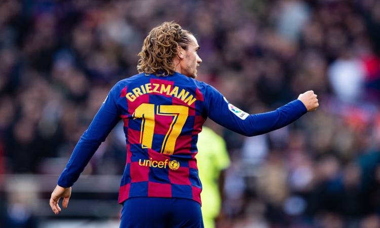 رئيس أتلتيكو مدريد الإسباني يأمل أن يحظى جريزمان برضا جماهير النادى

