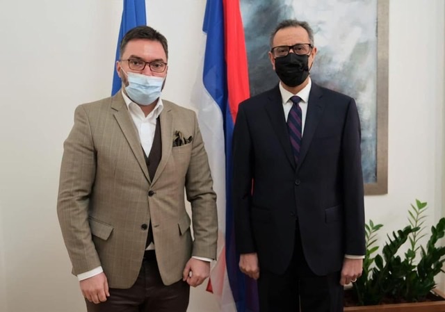السفير المصري في البوسنة والهرسك يبحث سبل تنشيط حركة السياحة إلى مصر 
