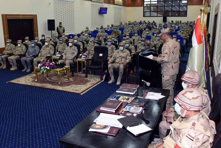 وزير الدفاع يشهد المرحلة الرئيسية لمشروع مراكز القيادة التعبوى 
