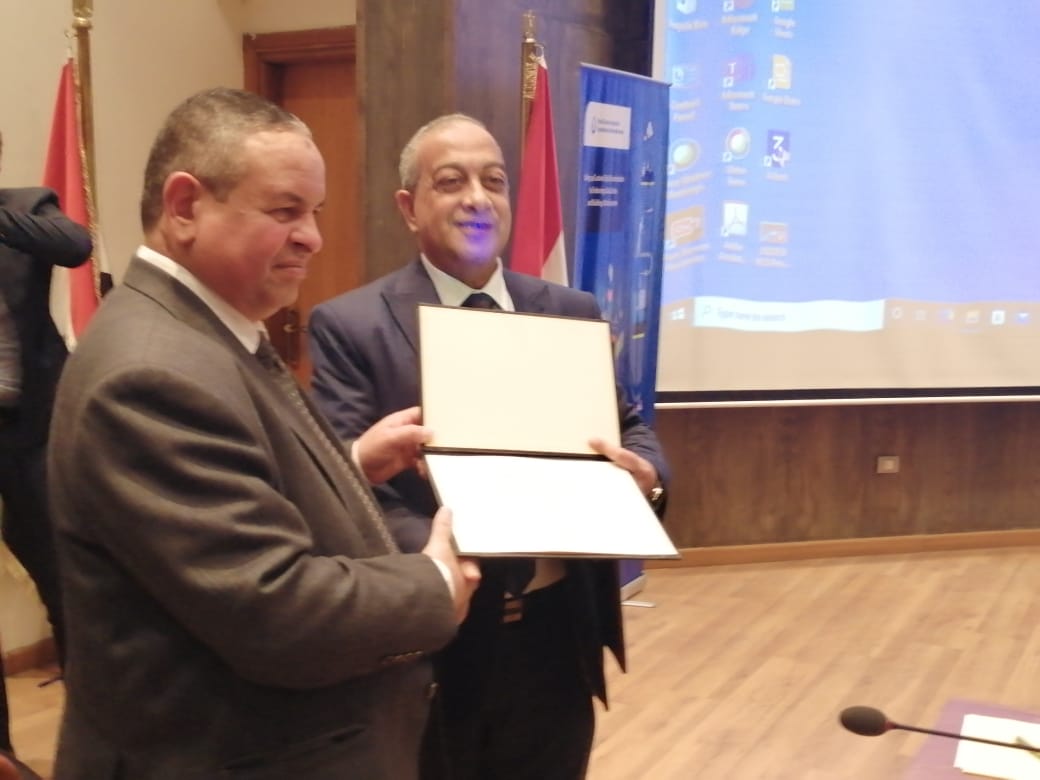 منظمة الجمارك العالمية تكرم أحمد عبدالواحد لجهوده في إنجاح منظومة التسجيل المسبق للشحنات

