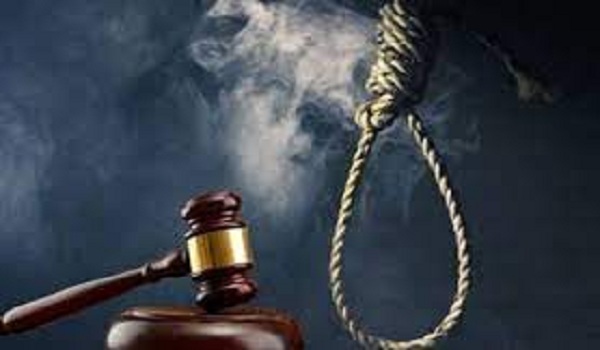 الإعدام شنقا لأم ارضعت قتلت توأمها بإرضاعهما السم فى الشرقية


