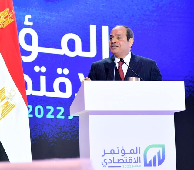 الرئيس السيسي يفند الوضع الاقتصادي والاجتماعي لمصر على مدار العقود الماضية