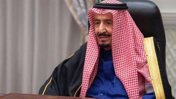 العاهل السعودي يصدر 3 أوامر ملكية بينها إقالة مدير جامعة وسط اتهامات بالفساد
