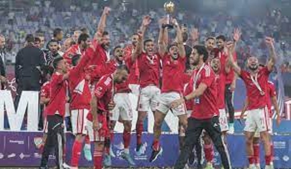 بعد حالات الغياب، تعرف على تشكيل الأهلي المتوقع لمباراة الداخلية في الدوري اليوم