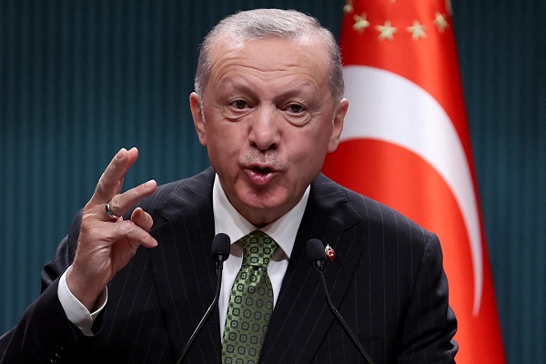 أردوغان يشير لعملية برية تستهدف أكراد العراق وسوريا، بعد الجوية