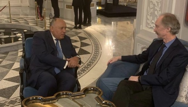 شكري يلتقي مبعوث الأمم المتحدة الخاص إلى سوريا بروما