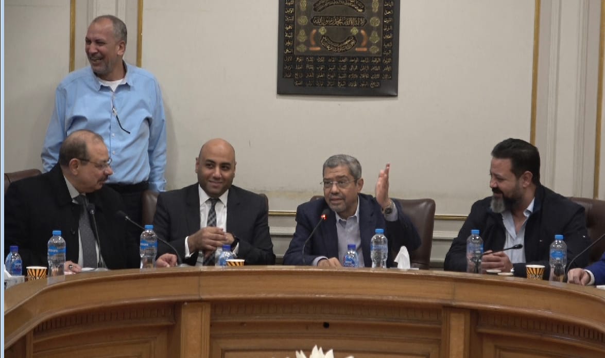 العربي : غرفة القاهرة تشكل شعبة 
