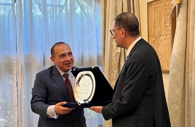 السفير المصري الجديد لدى كينيا يستقبل وفداً من شركات القطاع الخاص المصري