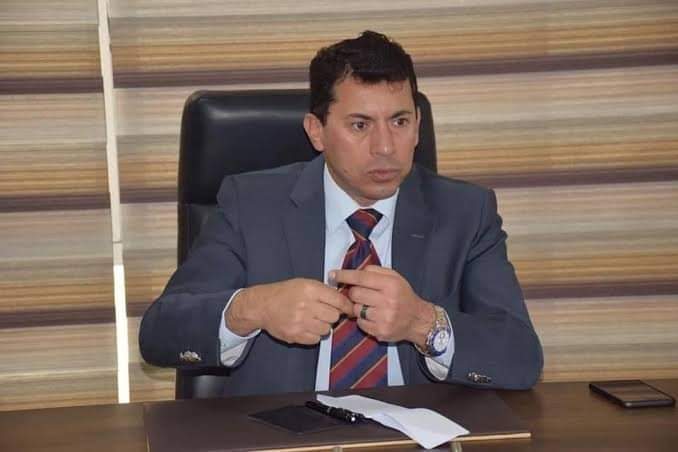 وزير الرياضة للاعبي المنتخب لن نترك حقنا ولن ننكسر.. بطولة وانتهت وسنكون الأقوى
